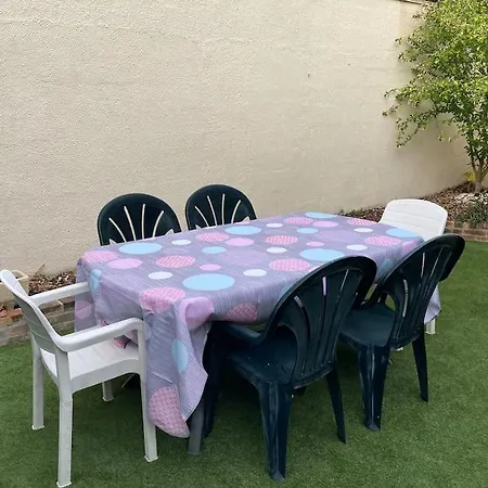 Hébergement de vacances  PAPOUNETTE  Pavillon familial 6 personnes *